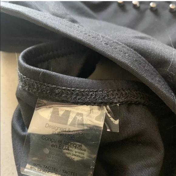 Minimale Animale Studded Onepiece - Picture 5 of 5